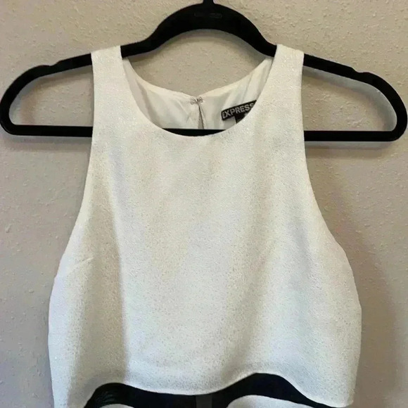 Brand new! EXPRESS Women’s Layered Blouse - Picture 2 of 11